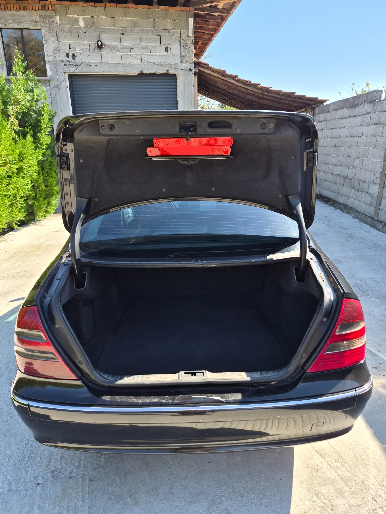 Mercedes-Benz E 270, снимка 8 - Автомобили и джипове - 56445484