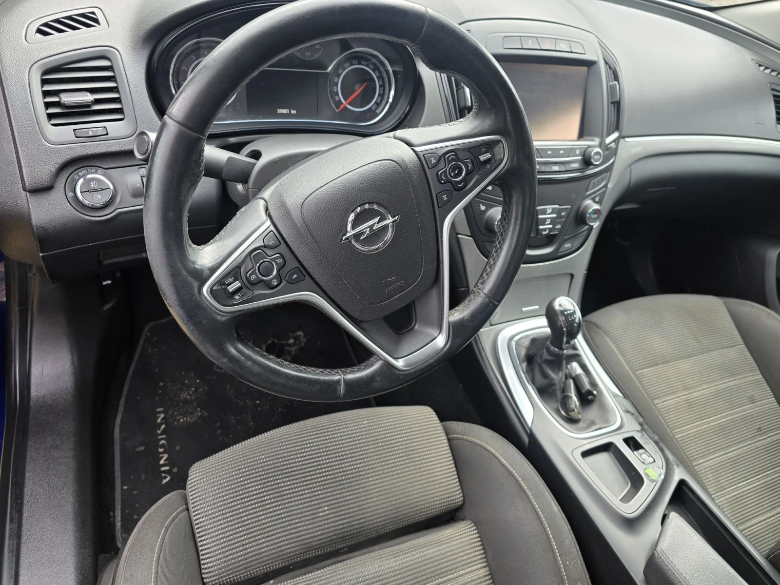 Opel Insignia 2.0 DTE, снимка 9 - Автомобили и джипове - 56461282