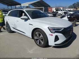 Audi Q8 E-Tron Premium Quattro, снимка 1