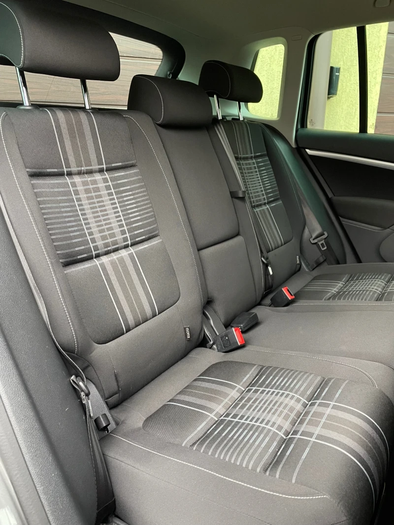 VW Tiguan 4x4-2.0TDI-150ps с Пълна Сервизна История!, снимка 10 - Автомобили и джипове - 49612671