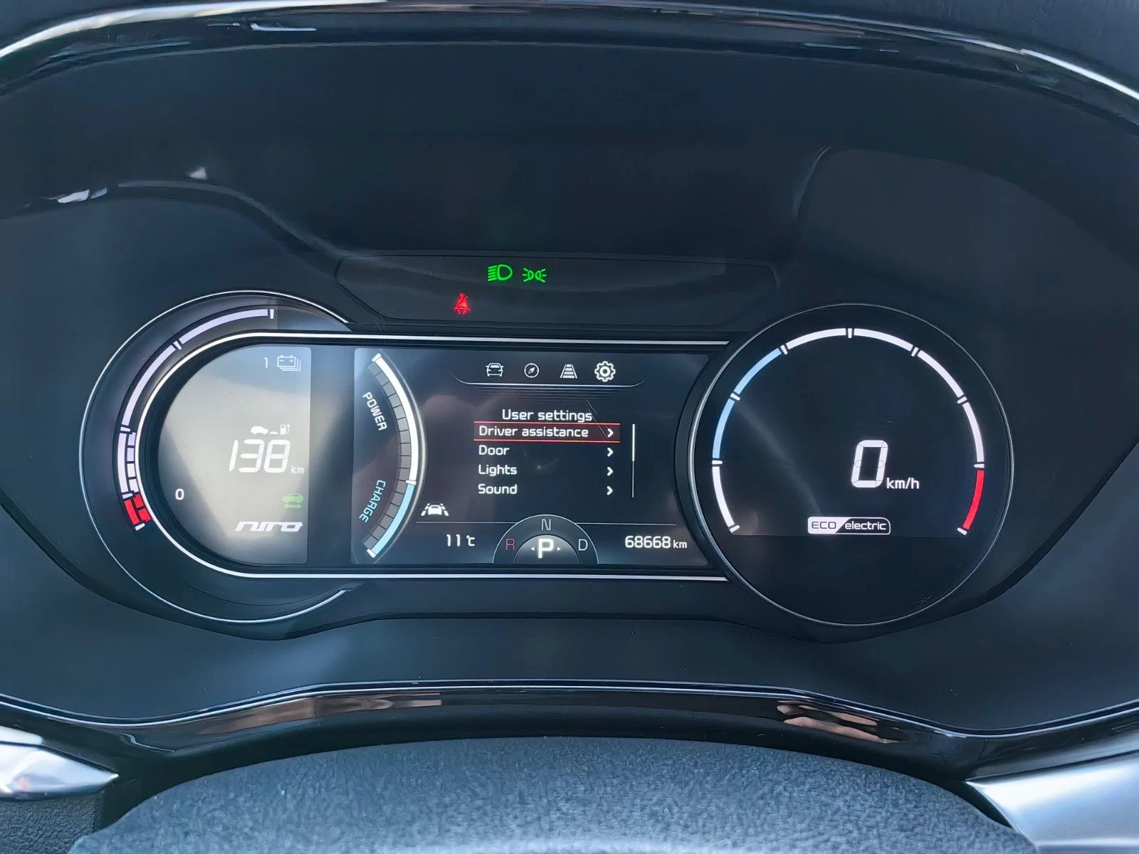 Kia Niro 204k.c.64kwh, снимка 17 - Автомобили и джипове - 54585207