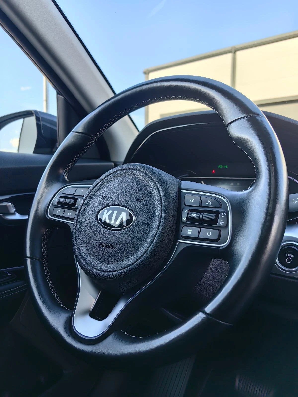 Kia Niro 204k.c.64kwh, снимка 10 - Автомобили и джипове - 54585207