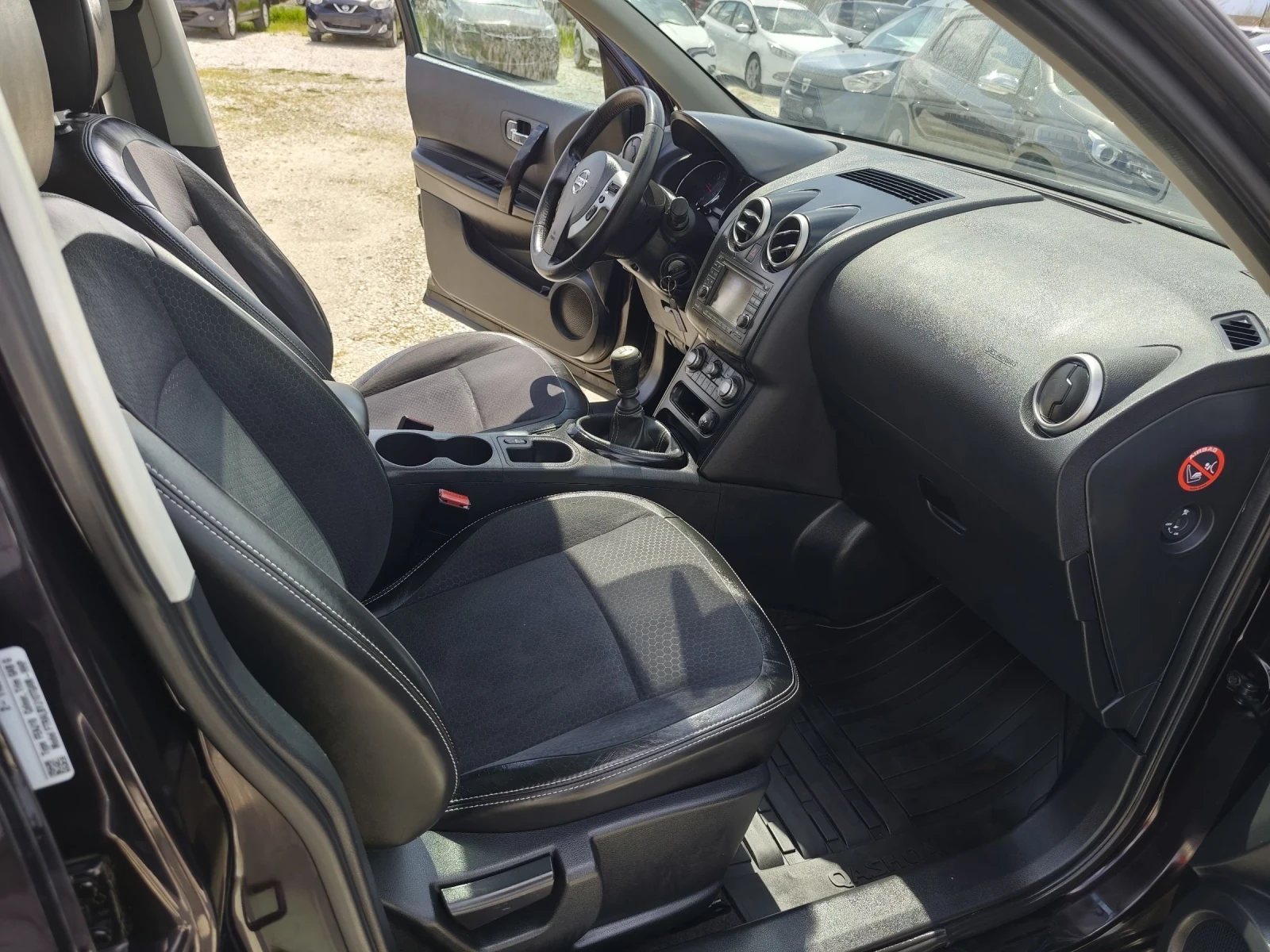 Nissan Qashqai Кожа, панорама, навигация , снимка 10 - Автомобили и джипове - 54751550