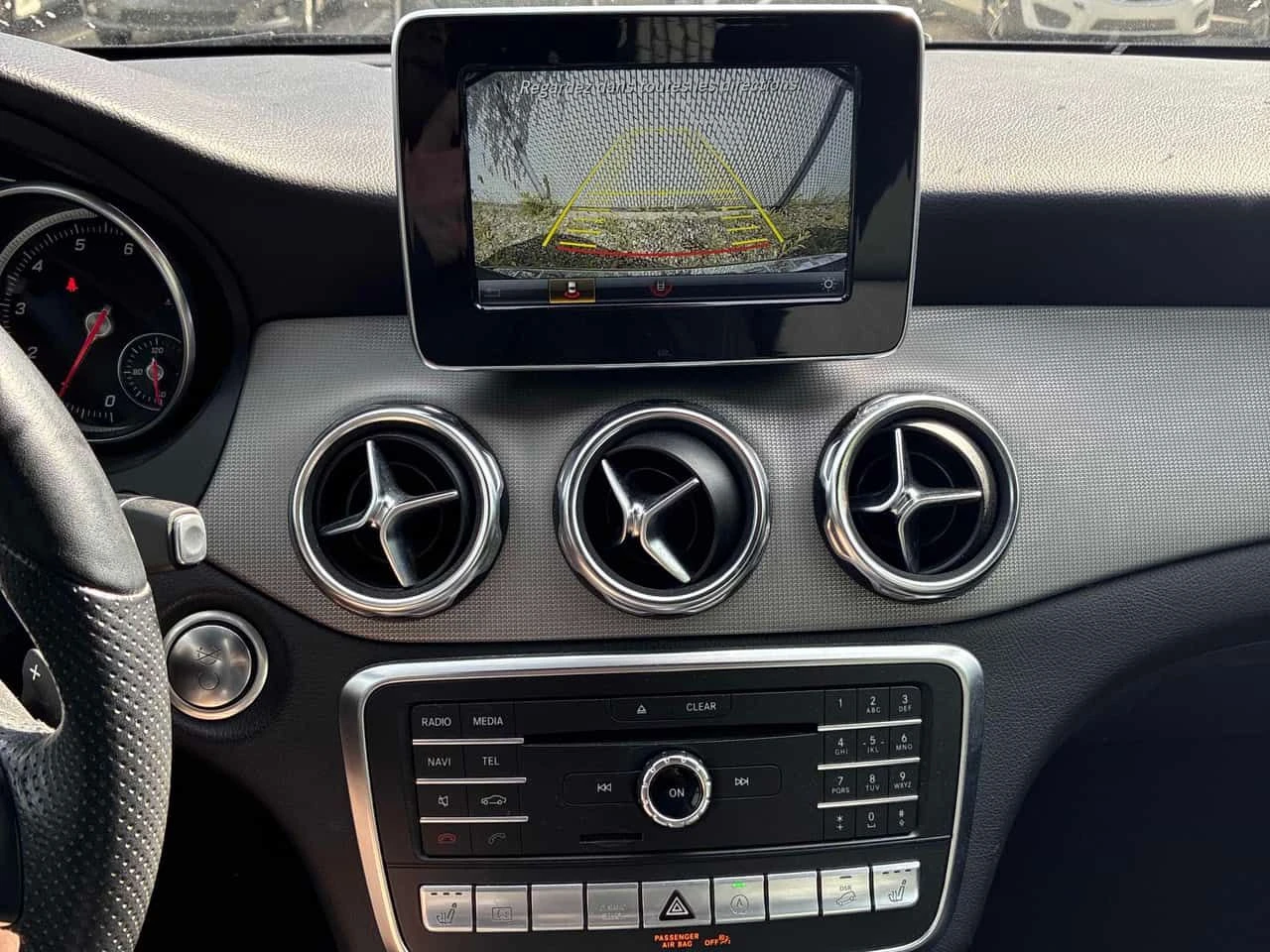 Mercedes-Benz GLA 250 ПОДГРЕВИ * ПАНО * KEYLESS * CARFAX, снимка 9 - Автомобили и джипове - 54755371