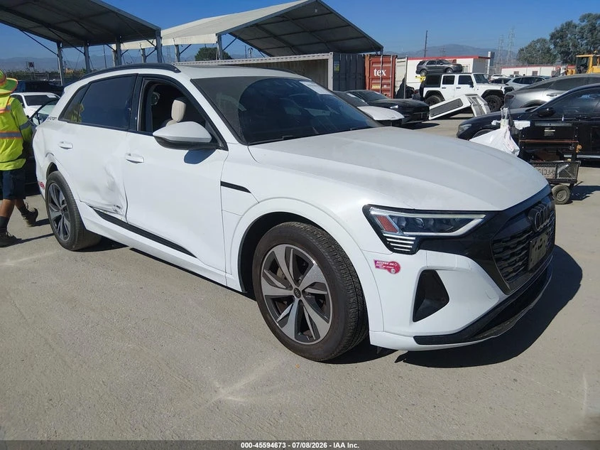 Audi Q8 E-Tron Premium Quattro