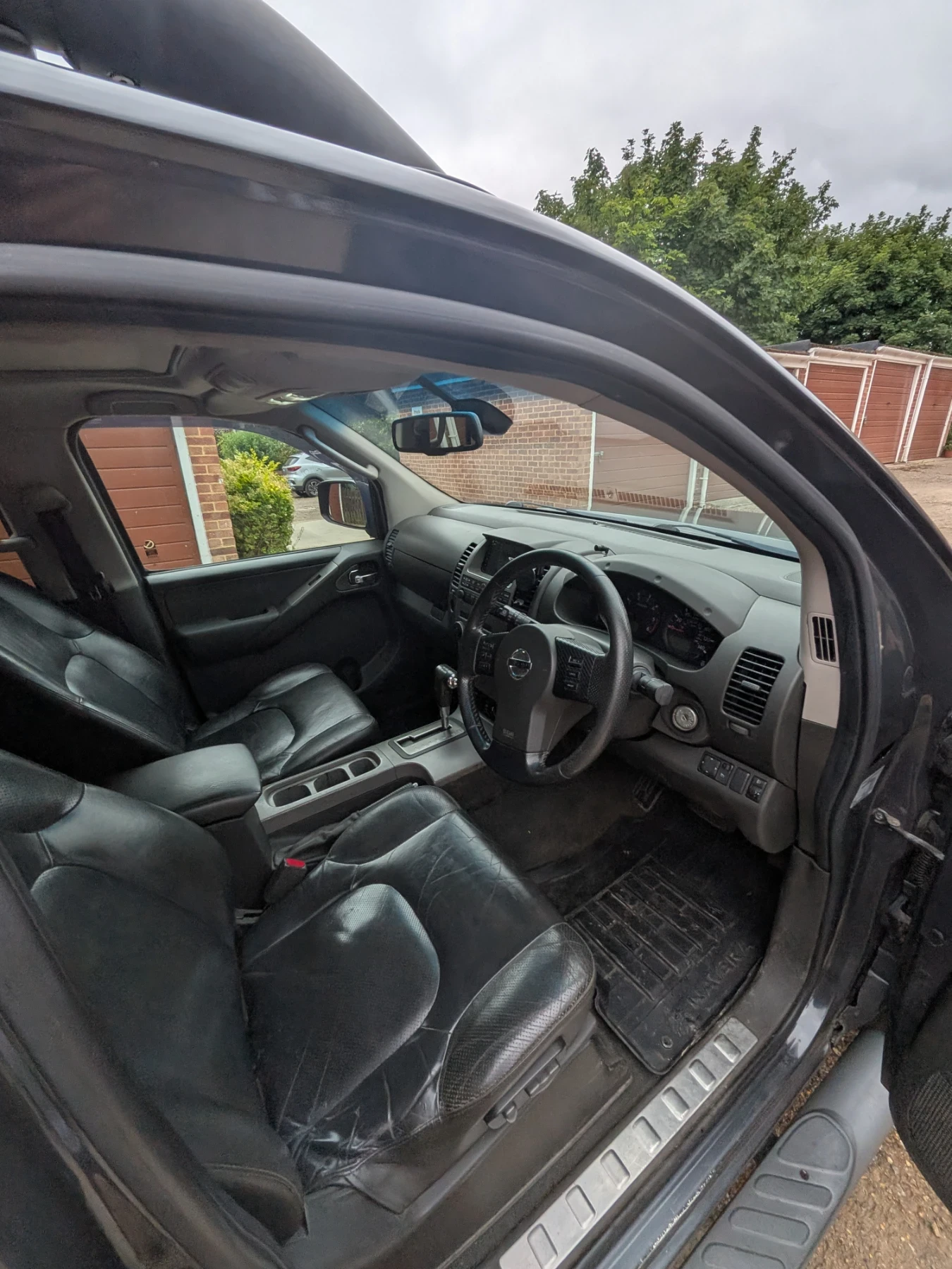 Nissan Navara Aventura , снимка 5 - Автомобили и джипове - 55298274