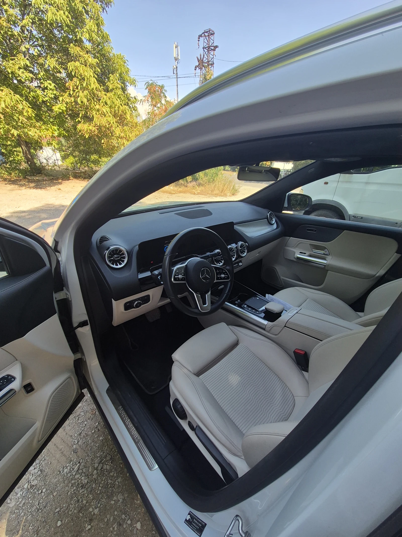 Mercedes-Benz EQA EQA 300, снимка 10 - Автомобили и джипове - 55926576