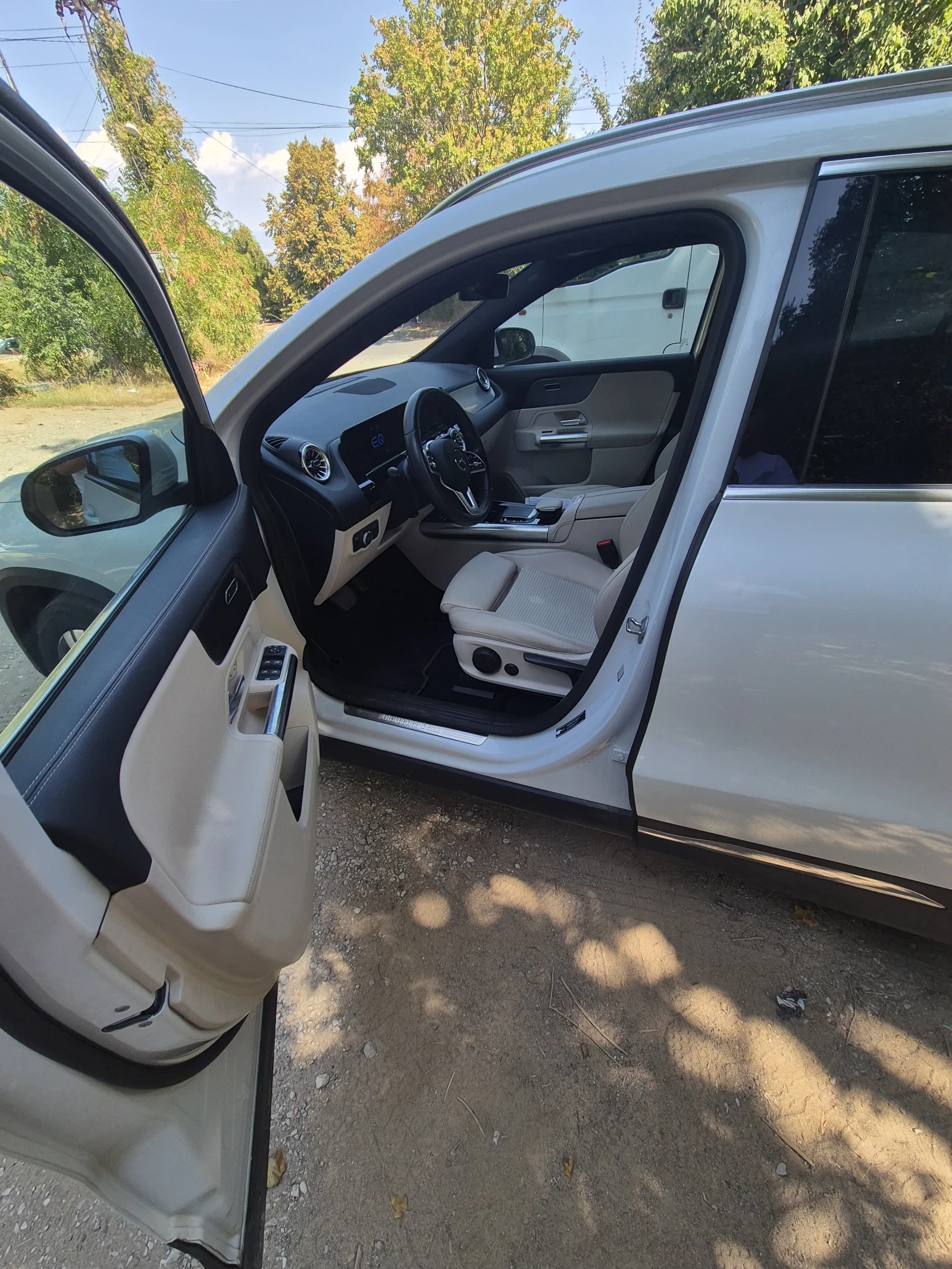 Mercedes-Benz EQA EQA 300, снимка 11 - Автомобили и джипове - 55926576