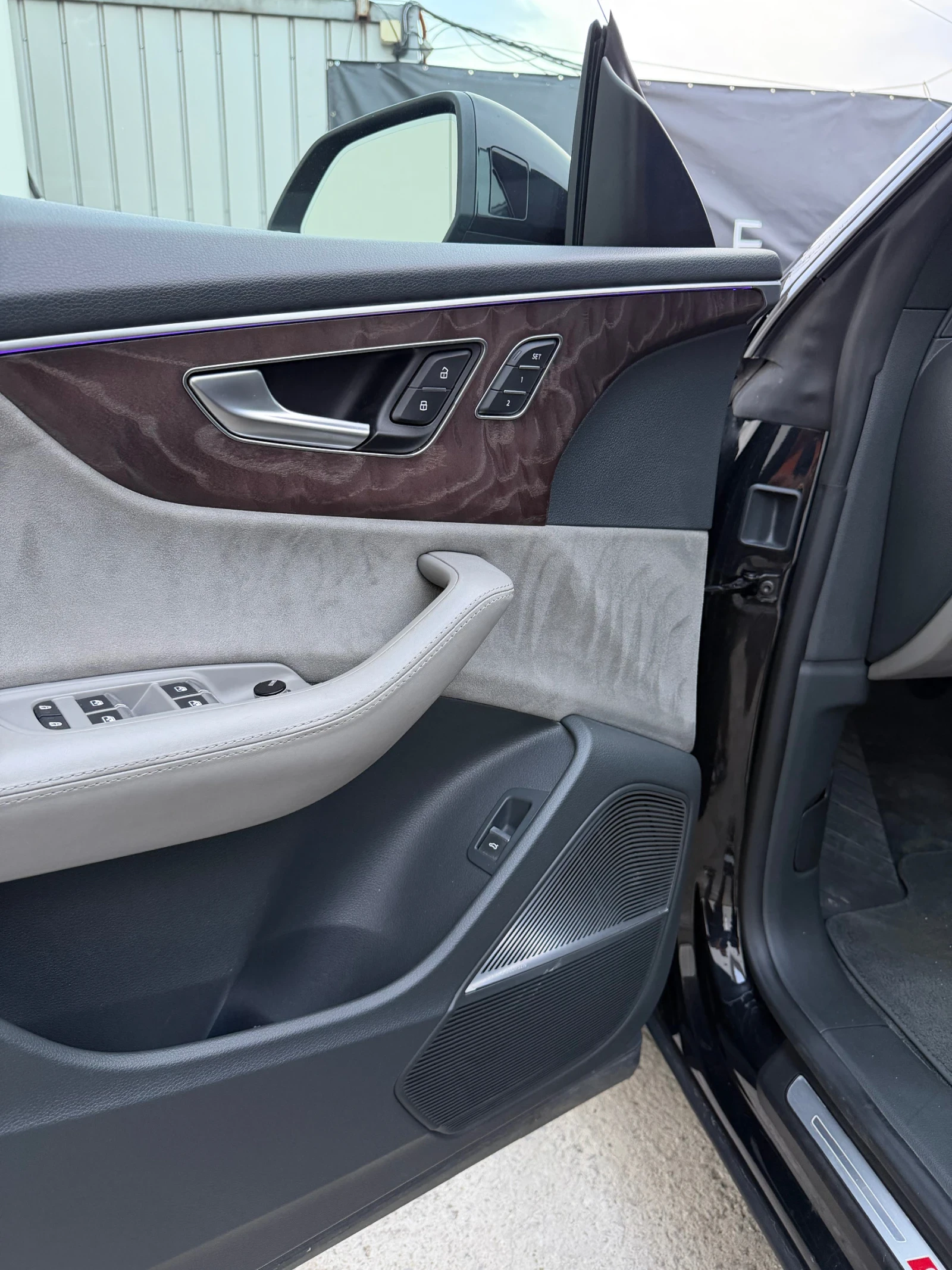 Audi Q8 55 TFSI   MATRIX   94хил км   B&O 3D    вакум, снимка 9 - Автомобили и джипове - 56200949