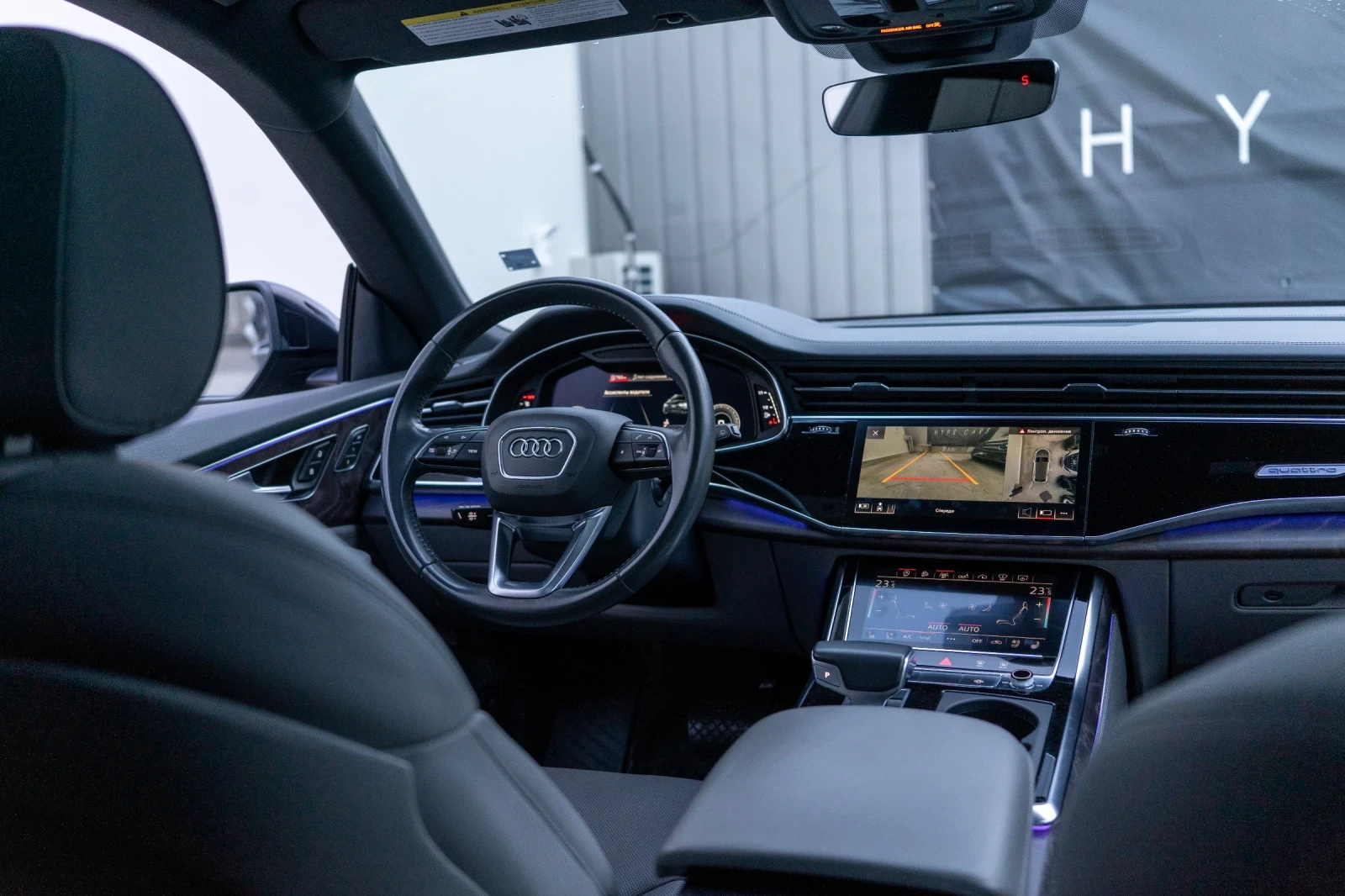 Audi Q8 55 TFSI   MATRIX   94хил км   B&O 3D    вакум, снимка 13 - Автомобили и джипове - 56200949