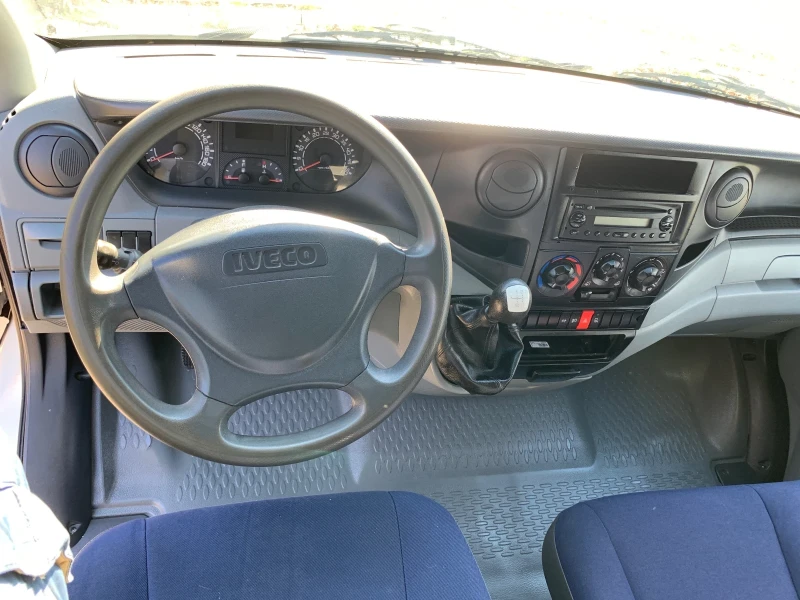 Iveco Daily 40c18-3.0-4.50м. Дължина-6бр. НОВИ ГУМИ-до 3.5тона, снимка 13 - Бусове и автобуси - 53268429