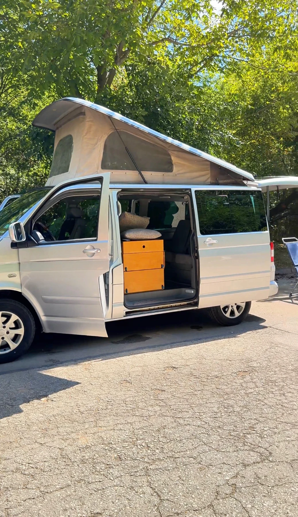 VW Multivan T5  КЕМПЕР  2.5 TDI 174 к.с., снимка 7 - Бусове и автобуси - 56133505