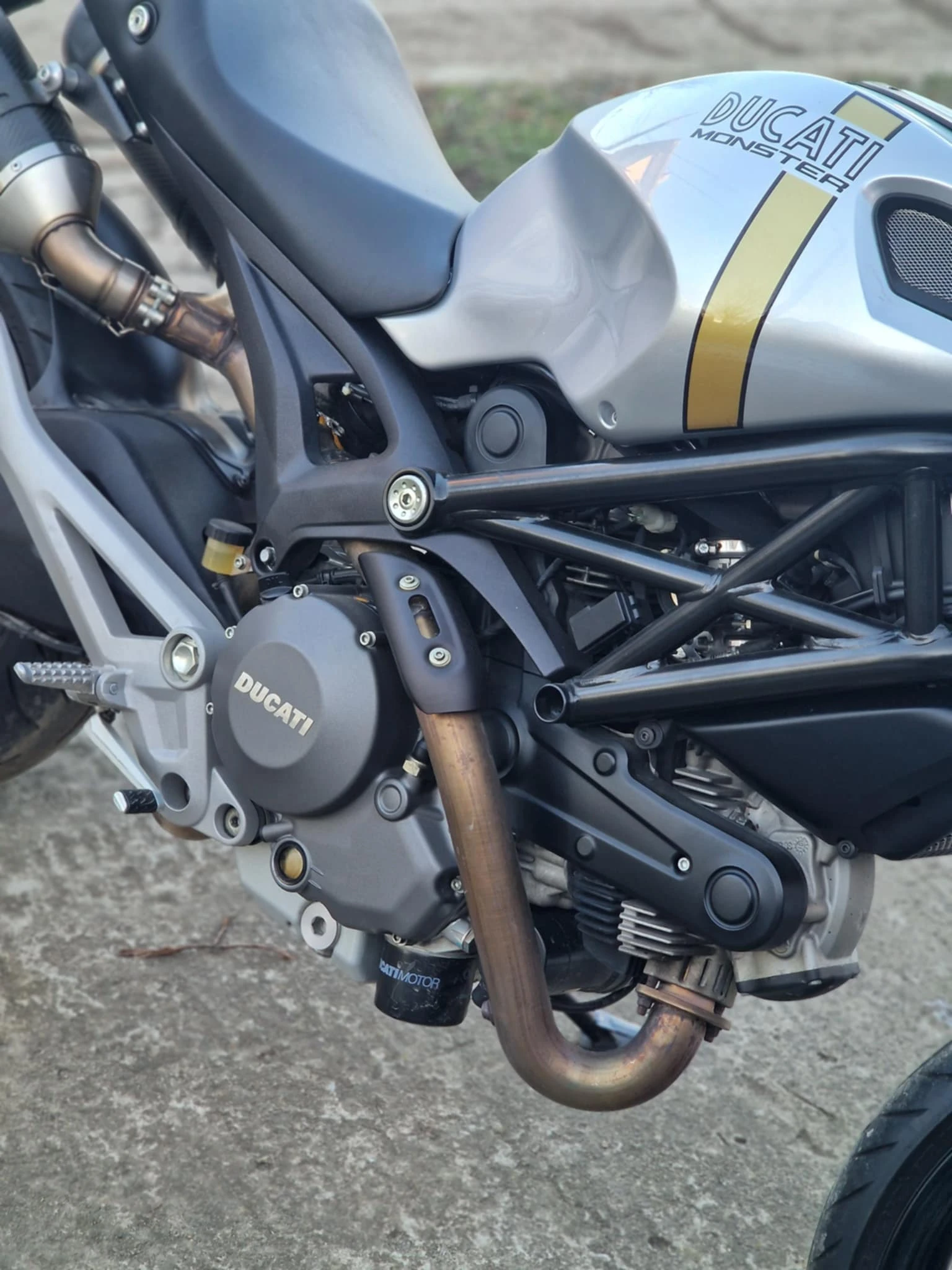Ducati Monster 696 С ПЛАТЕНО МИТО И ДДС - изображение 4