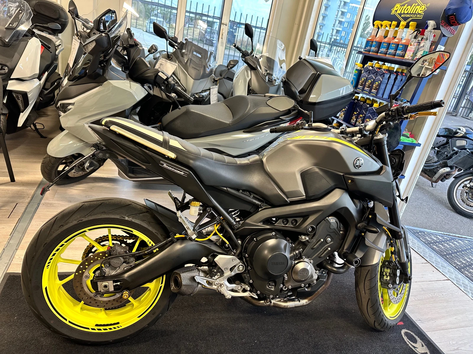 Yamaha Mt-09 ABS 05.2018г., снимка 12 - Мотоциклети и мототехника - 56164180