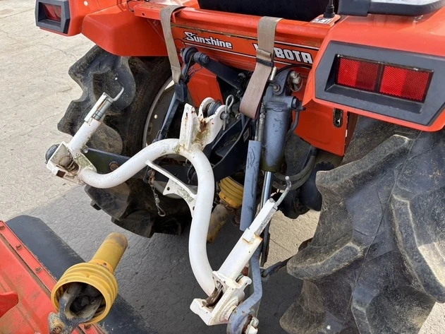 Трактор Kubota L255, снимка 4 - Селскостопанска техника - 55929781
