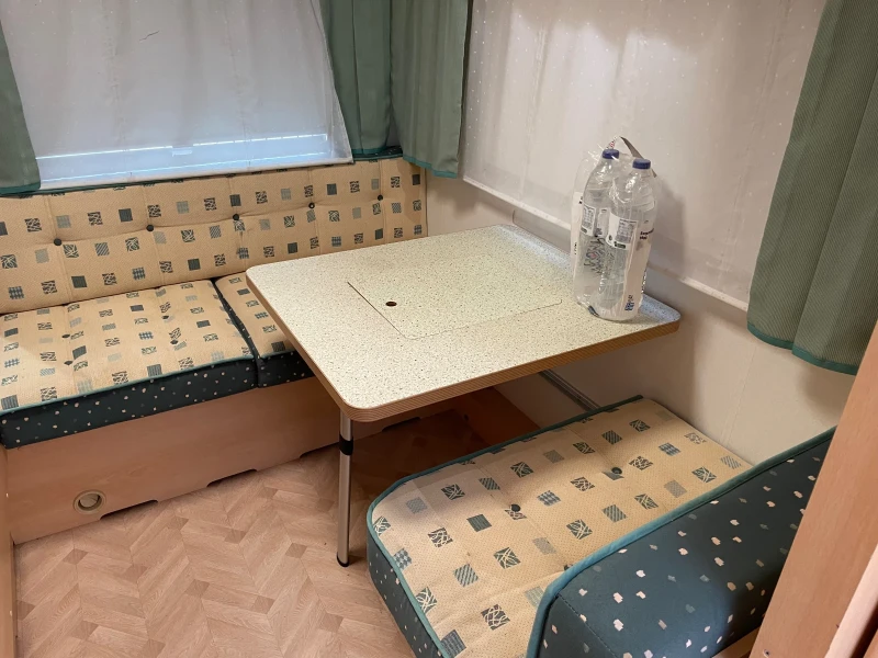 Каравана Bursner 530 TK, снимка 9 - Каравани и кемпери - 52230158