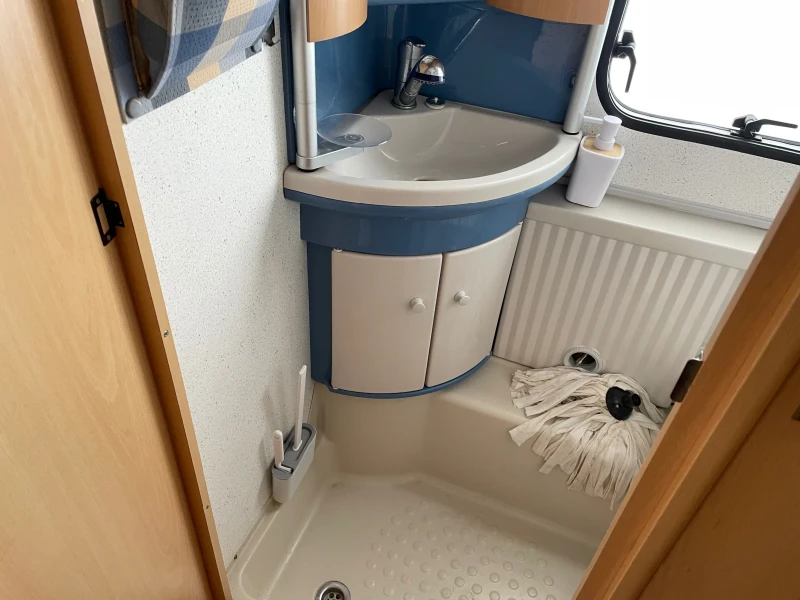 Каравана Bursner 530 TK, снимка 12 - Каравани и кемпери - 52230158