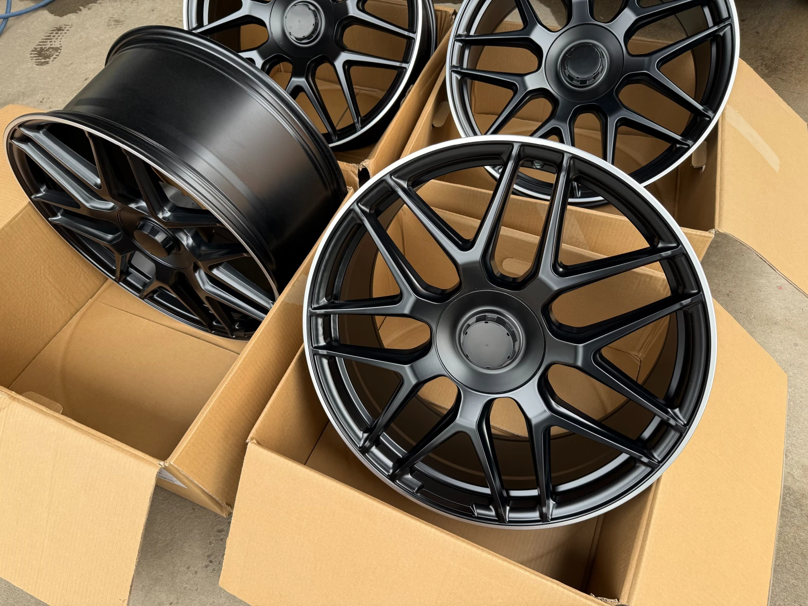 ������ | Mobile.bg � ����������� 8