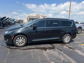 Chrysler Pacifica * Touring L * АВТОКРЕДИТ БЕЗ ПЪРВОНАЧАЛНА ВНОСКА* , снимка 2