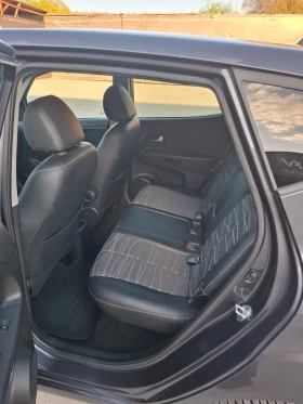 Kia Venga 1.4CRDI 90к.с ЕВРО6, снимка 12