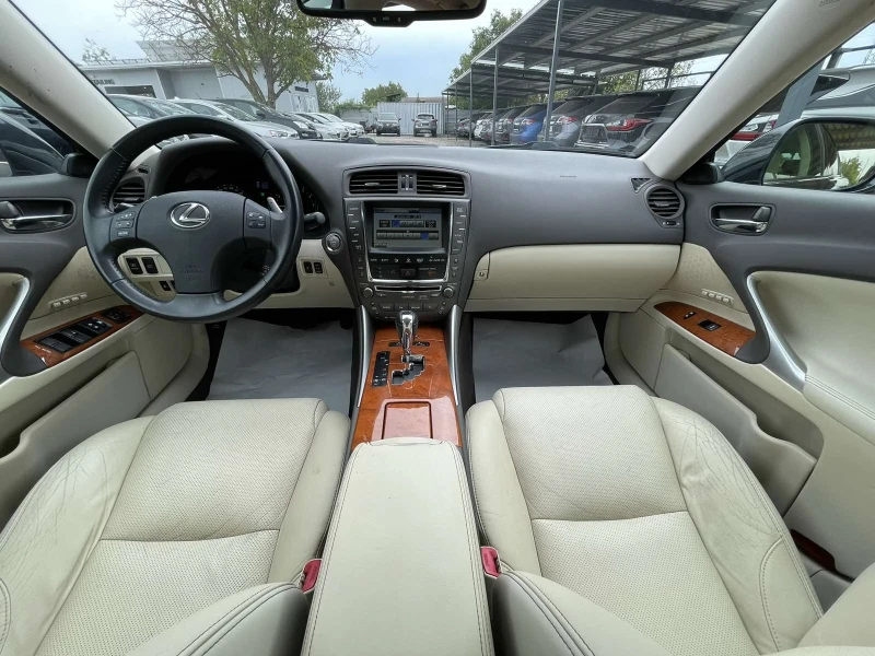 Lexus IS 250 Facelift/Luxury/Full, снимка 8 - Автомобили и джипове - 47185166