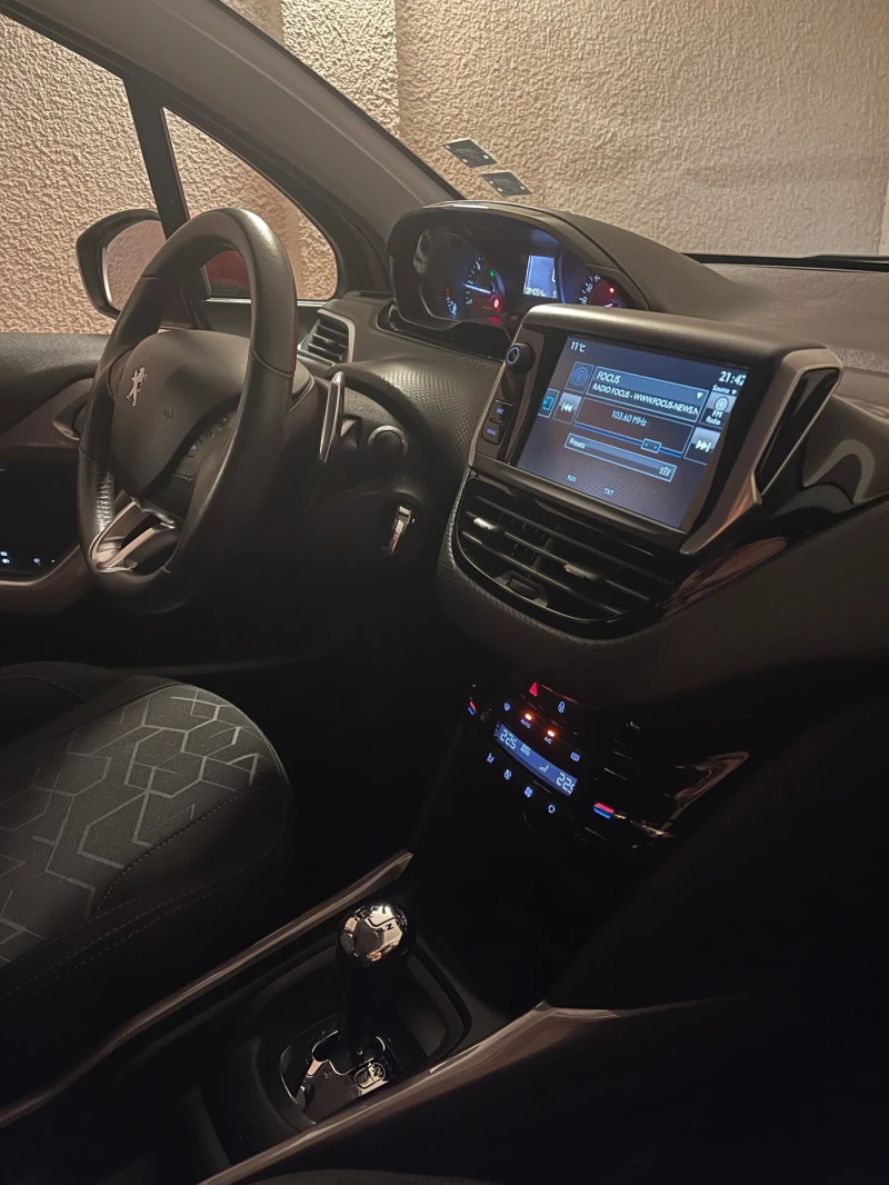 Peugeot 2008, снимка 13 - Автомобили и джипове - 47442285