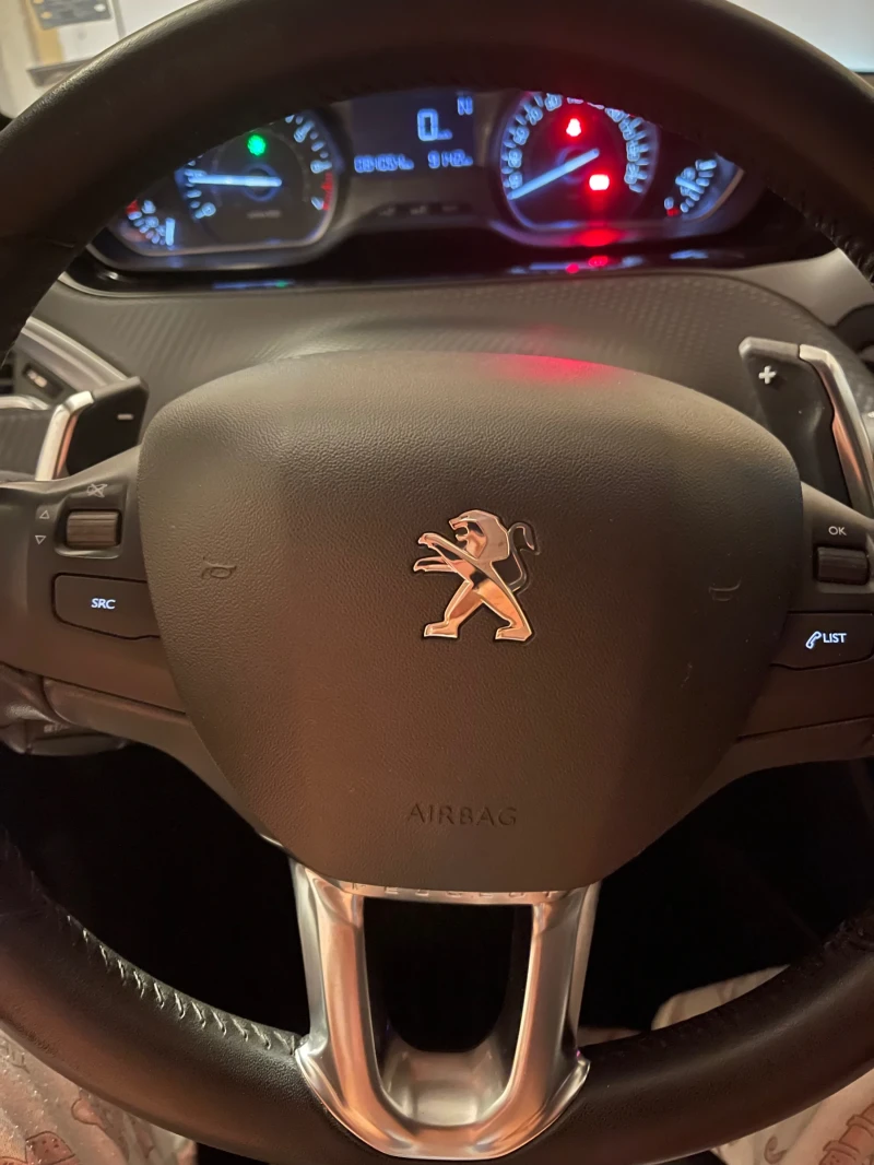 Peugeot 2008, снимка 12 - Автомобили и джипове - 47442285