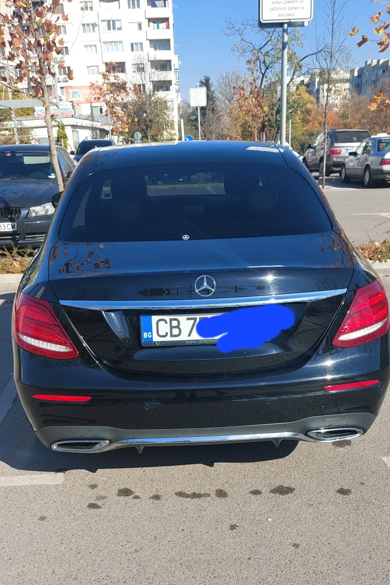 Mercedes-Benz E 220, снимка 3 - Автомобили и джипове - 48158728