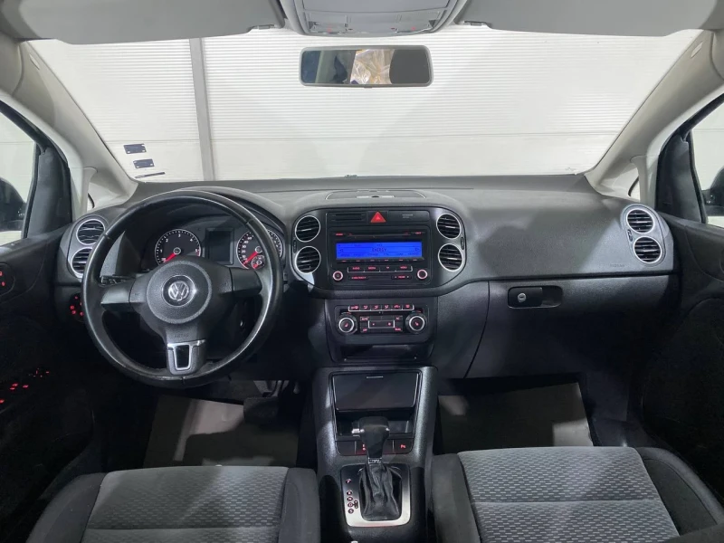 VW Golf Plus 1.6 TDI * AUTO* , снимка 8 - Автомобили и джипове - 49330557