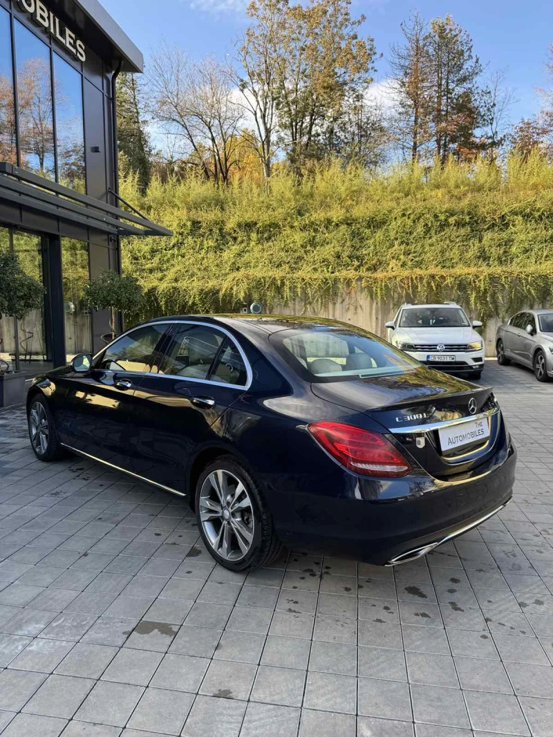 Mercedes-Benz C 300 4 Matic, снимка 6 - Автомобили и джипове - 52208236
