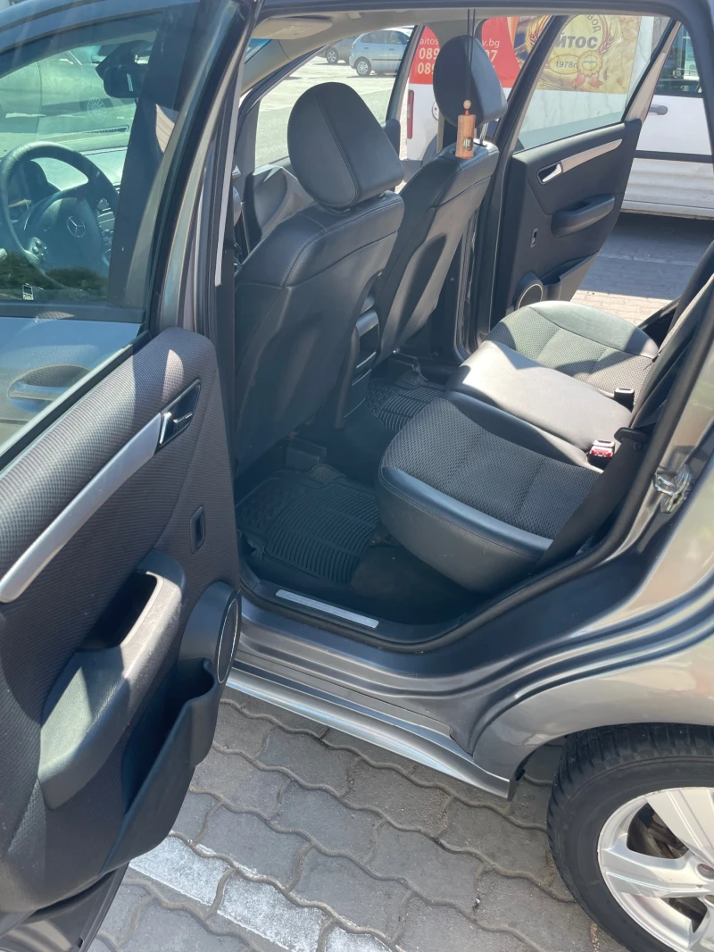 Mercedes-Benz A 180, снимка 6 - Автомобили и джипове - 52237754