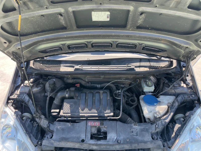 Mercedes-Benz A 180, снимка 13 - Автомобили и джипове - 52237754