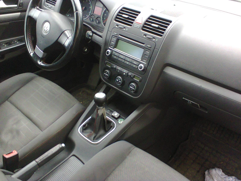 VW Golf 5 -1.4 Бенз/ГАЗ GOAL изпълнение, снимка 15 - Автомобили и джипове - 52670510