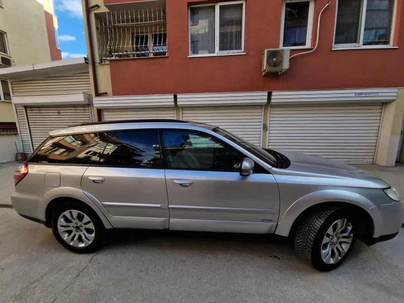 Subaru Outback, снимка 4 - Автомобили и джипове - 52955787