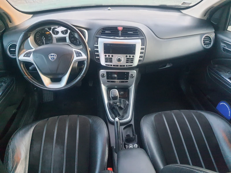 Lancia Delta 1.4LPG , снимка 12 - Автомобили и джипове - 53346120