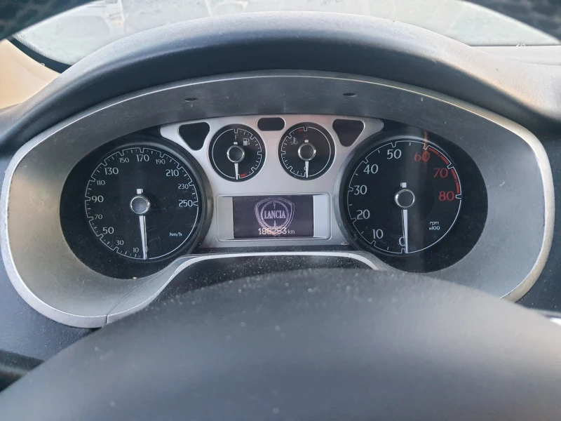 Lancia Delta 1.4LPG , снимка 15 - Автомобили и джипове - 53346120