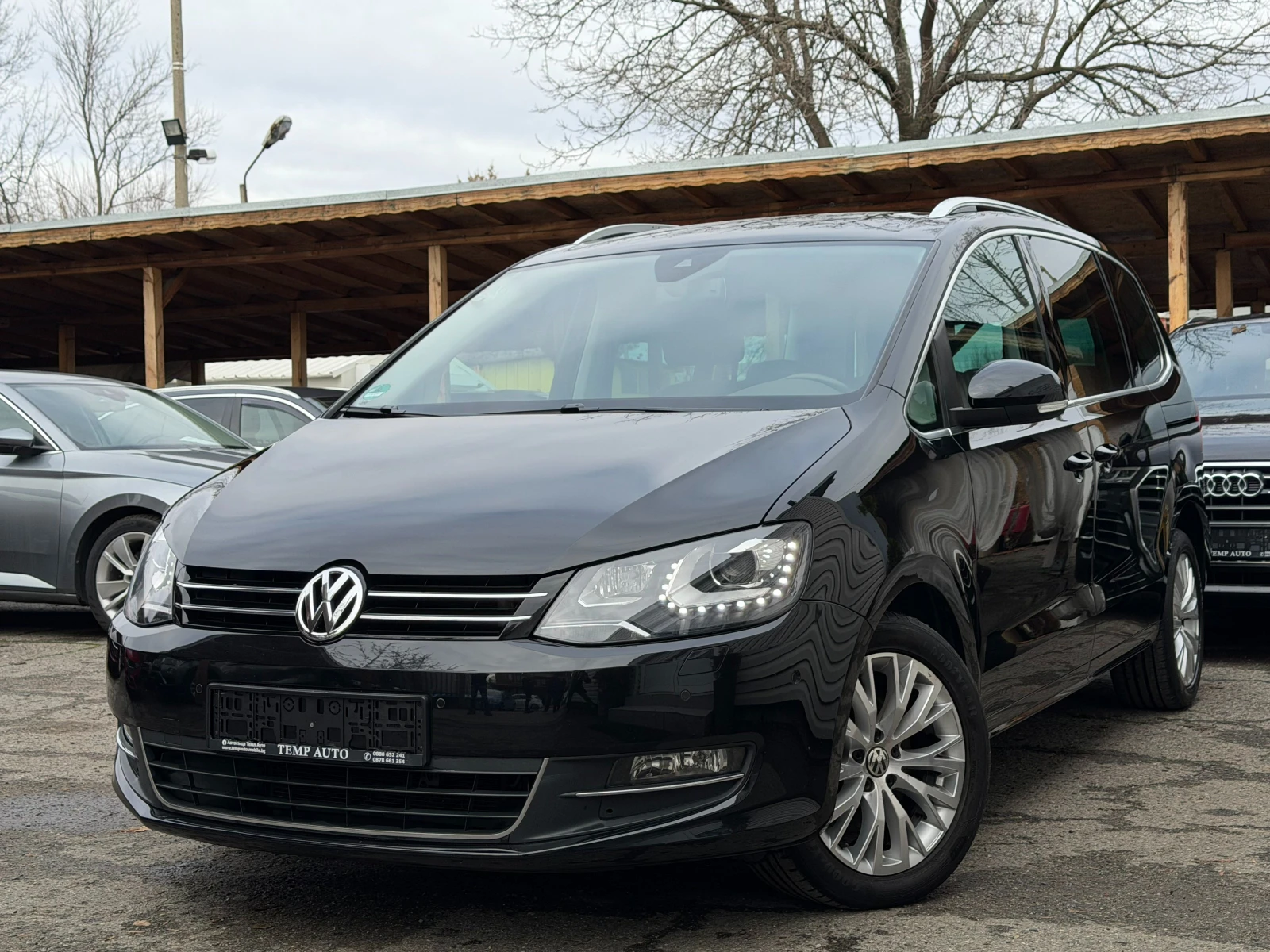 VW Sharan 2.0TDI* DSG* 170к.с* СЕРВИЗНА КНИЖКА С ПЪЛНА ИСТОР, снимка 1