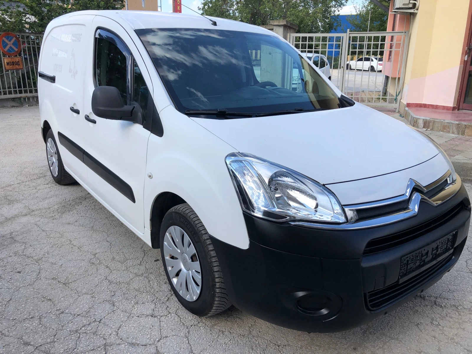 Citroen Berlingo 1.6HDI FACE 3-МЕСТЕН - изображение 3