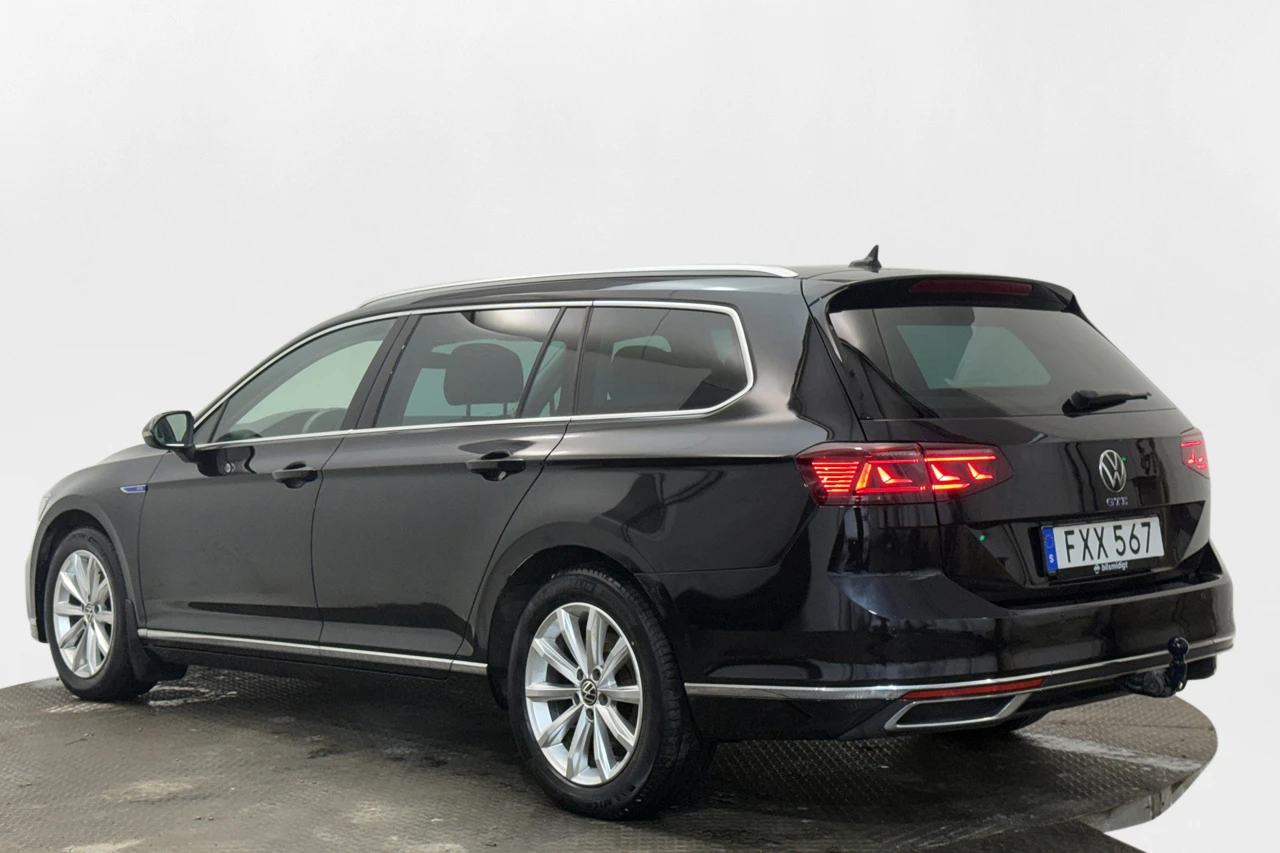 VW Passat Sportscombi GTE* Navi* LED* Печка*  - изображение 8