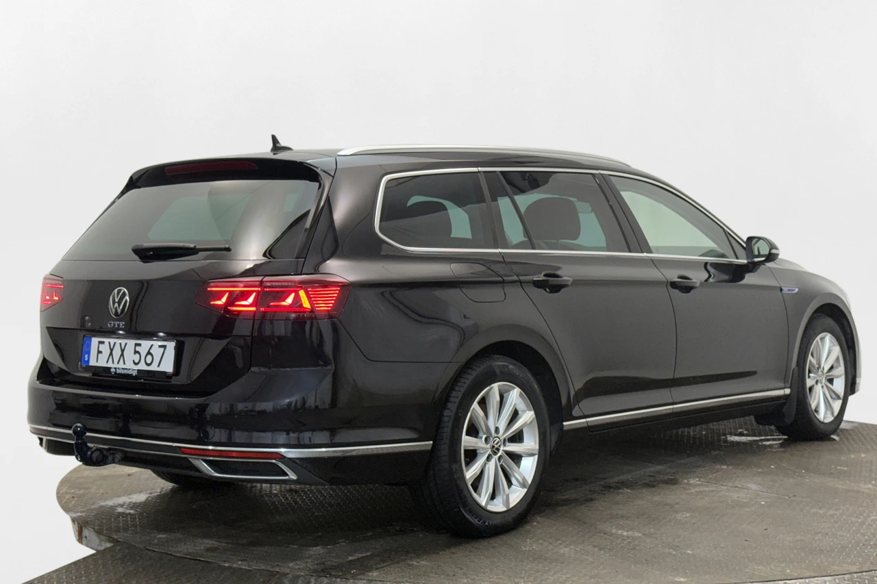 VW Passat Sportscombi GTE* Navi* LED* Печка*  - изображение 5