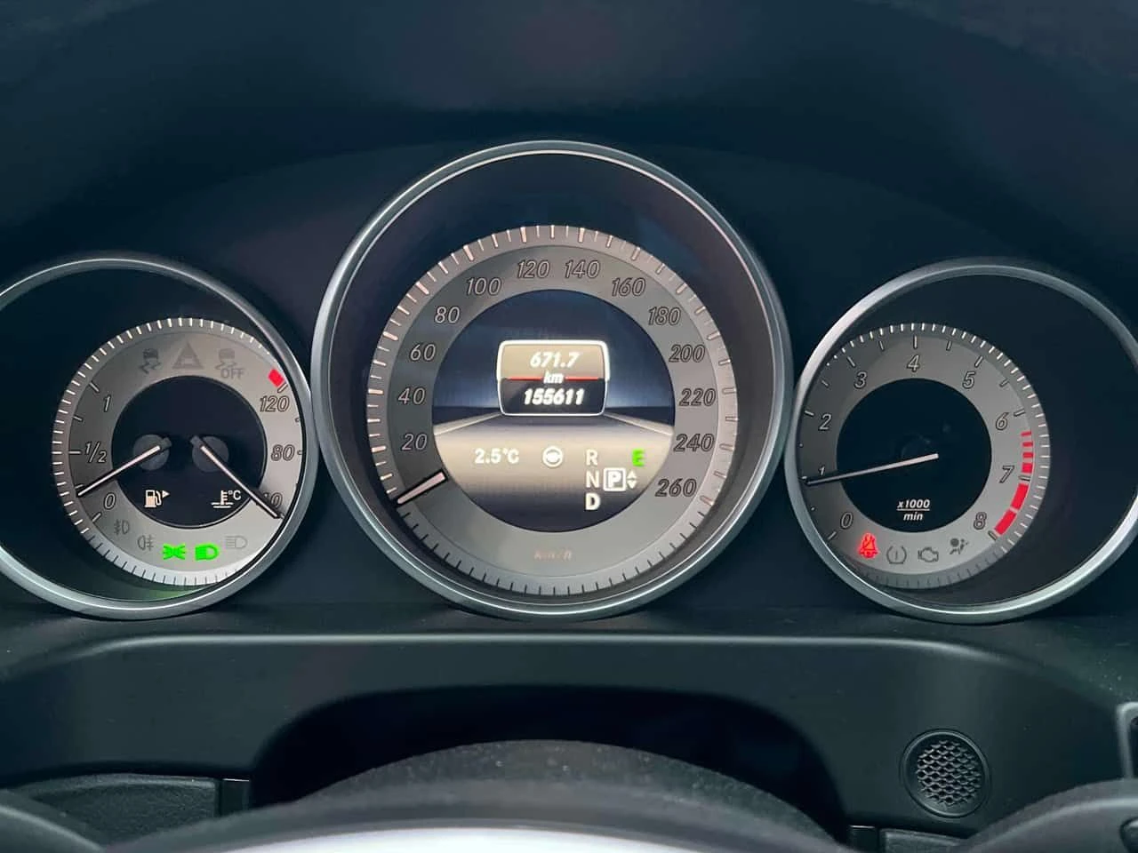 Mercedes-Benz E 400 * CARFAX * HARMAN/KARDON * KEYLESS, снимка 8 - Автомобили и джипове - 53714104