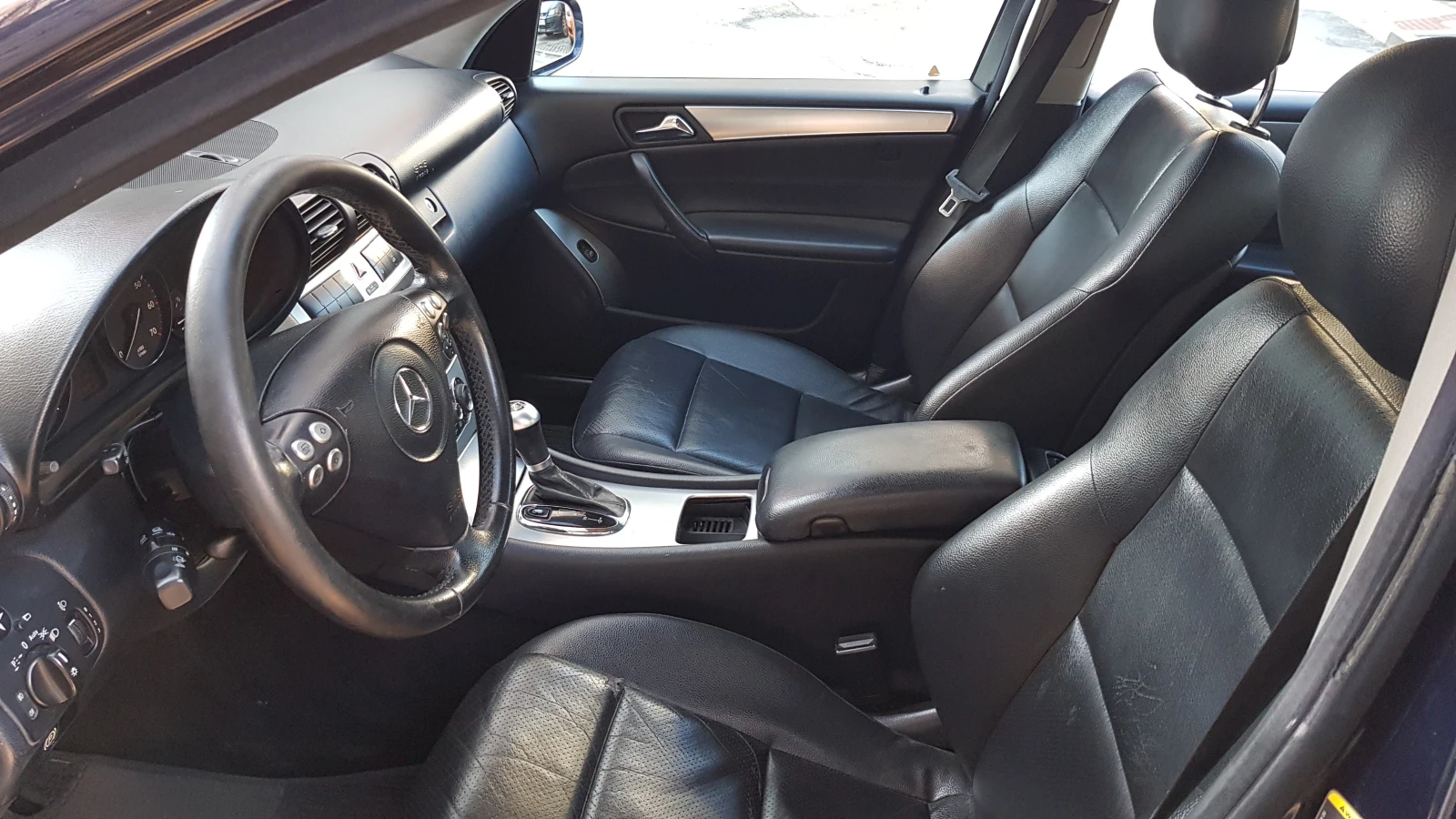 Mercedes-Benz C 200 kompressor sport, снимка 8 - Автомобили и джипове - 53889393