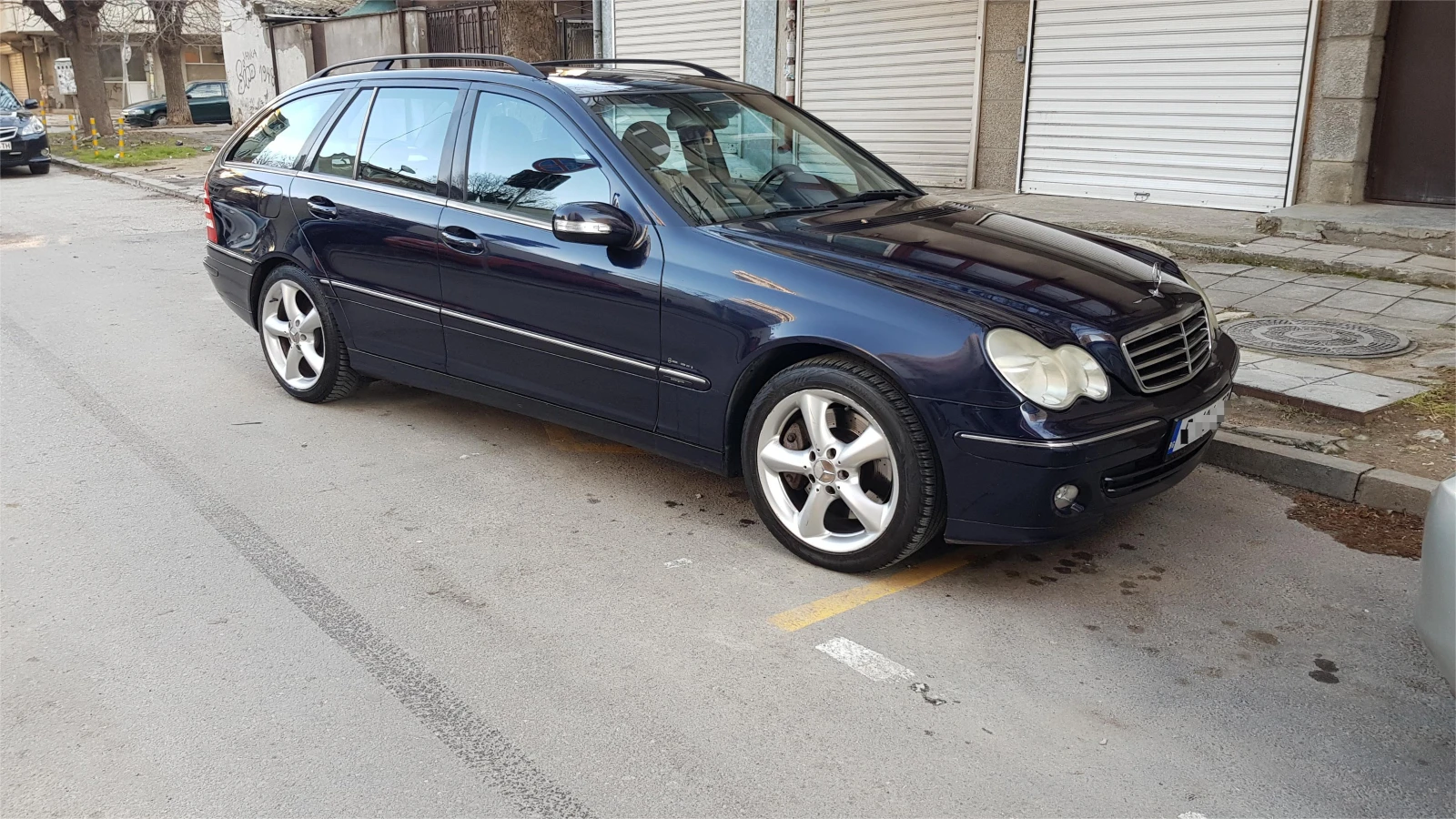 Mercedes-Benz C 200 kompressor sport, снимка 3 - Автомобили и джипове - 53889393