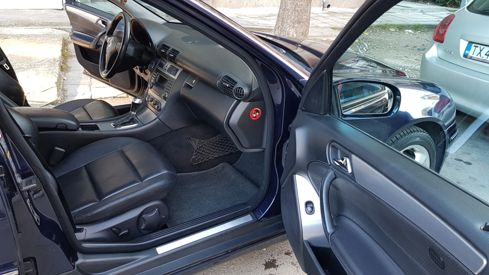 Mercedes-Benz C 200 kompressor sport, снимка 9 - Автомобили и джипове - 53889393