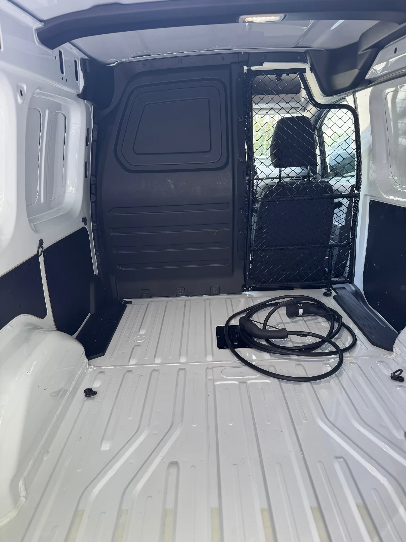 Renault Kangoo E-Tech* Камера* APP* FULL, снимка 14 - Автомобили и джипове - 54501097