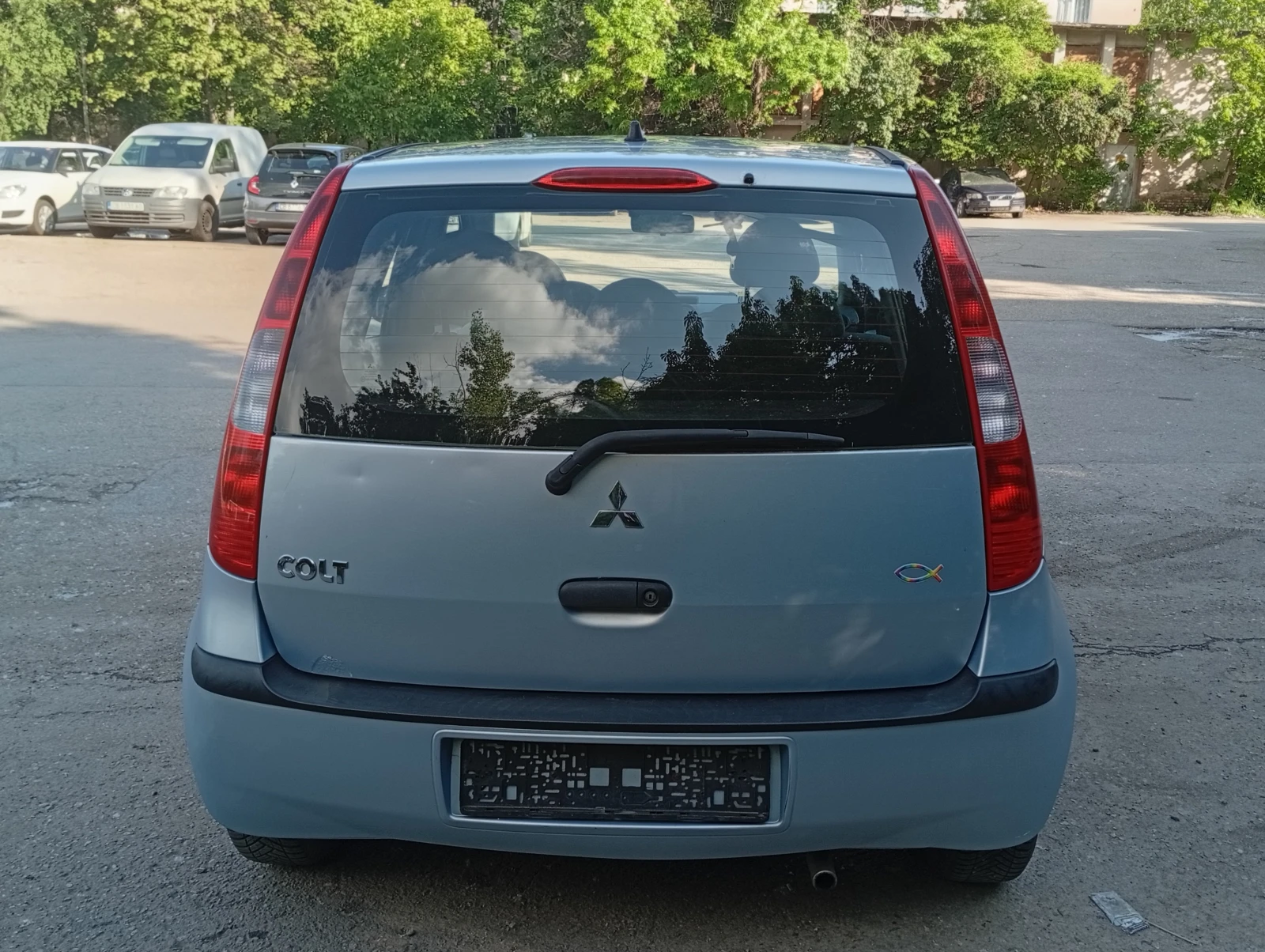Mitsubishi Colt 1.1/75/4ВРАТИ/КЛИМА, снимка 4 - Автомобили и джипове - 54670014