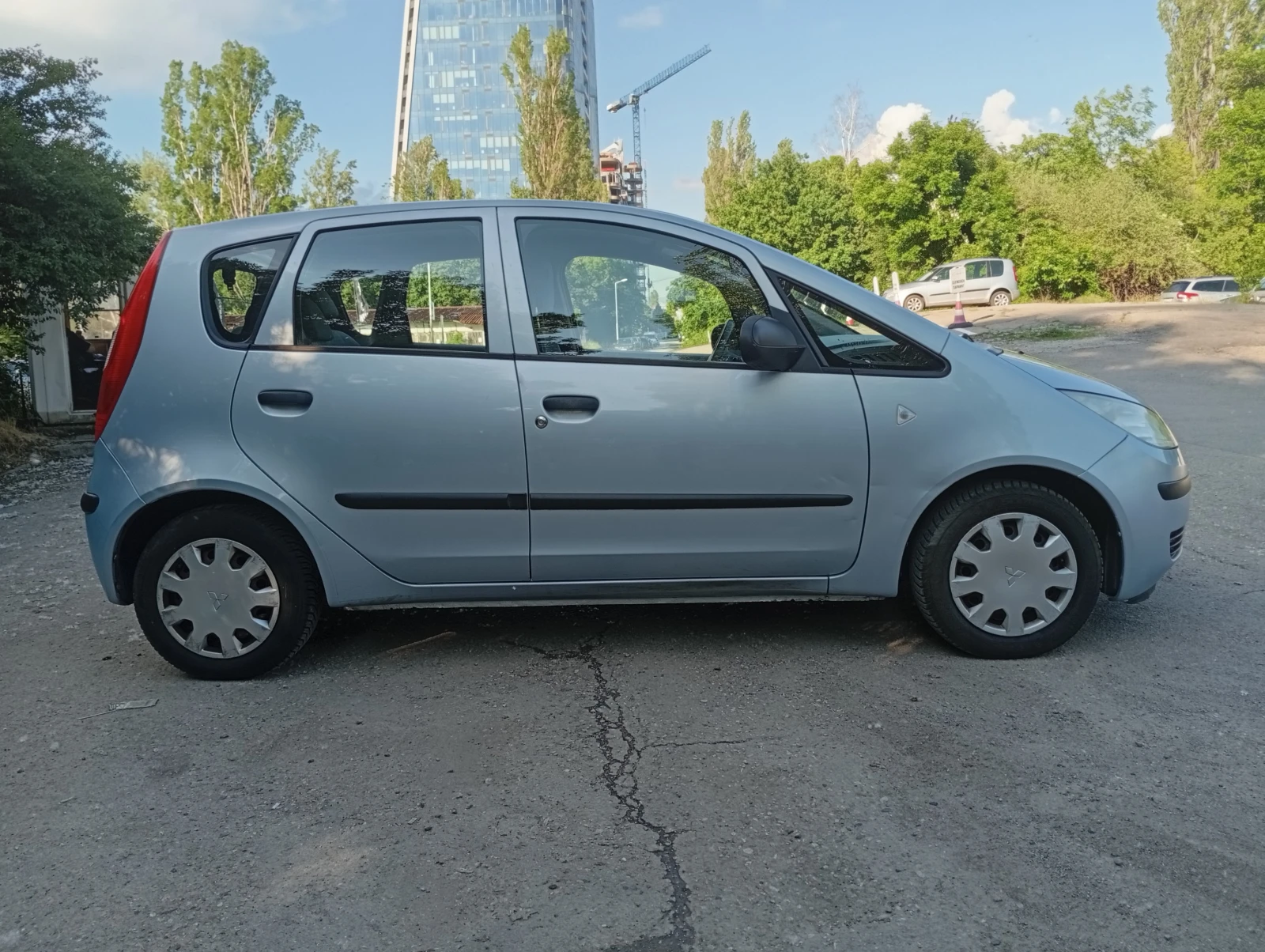 Mitsubishi Colt 1.1/75/4ВРАТИ/КЛИМА, снимка 6 - Автомобили и джипове - 54670014