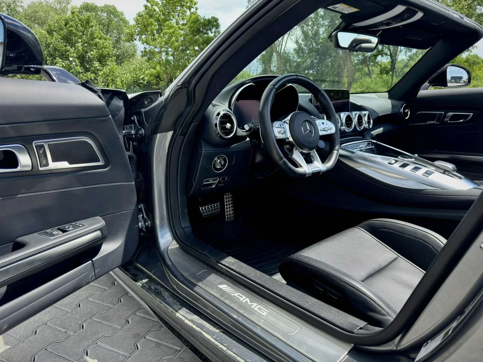 Mercedes-Benz AMG GT C 4.0 V8 Bi-Turbo LIZING, снимка 3 - Автомобили и джипове - 54768387