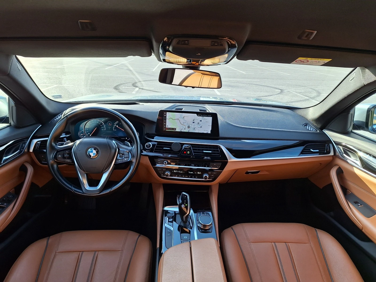 BMW 530 i хDrive/Luxury/Камера 360/, снимка 14 - Автомобили и джипове - 54875227