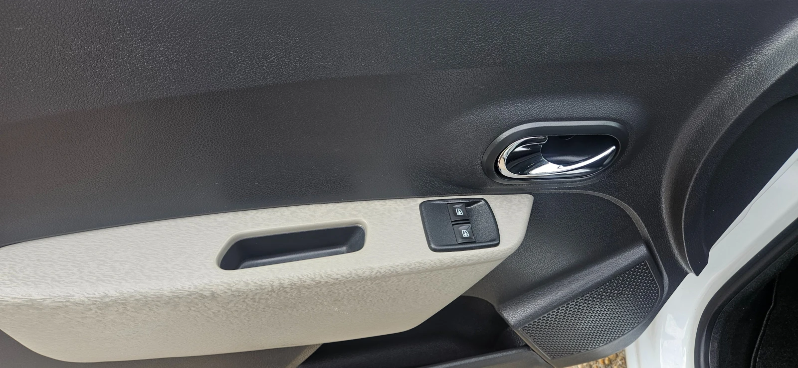 Dacia Dokker 1.5DCI, снимка 9 - Автомобили и джипове - 54916259